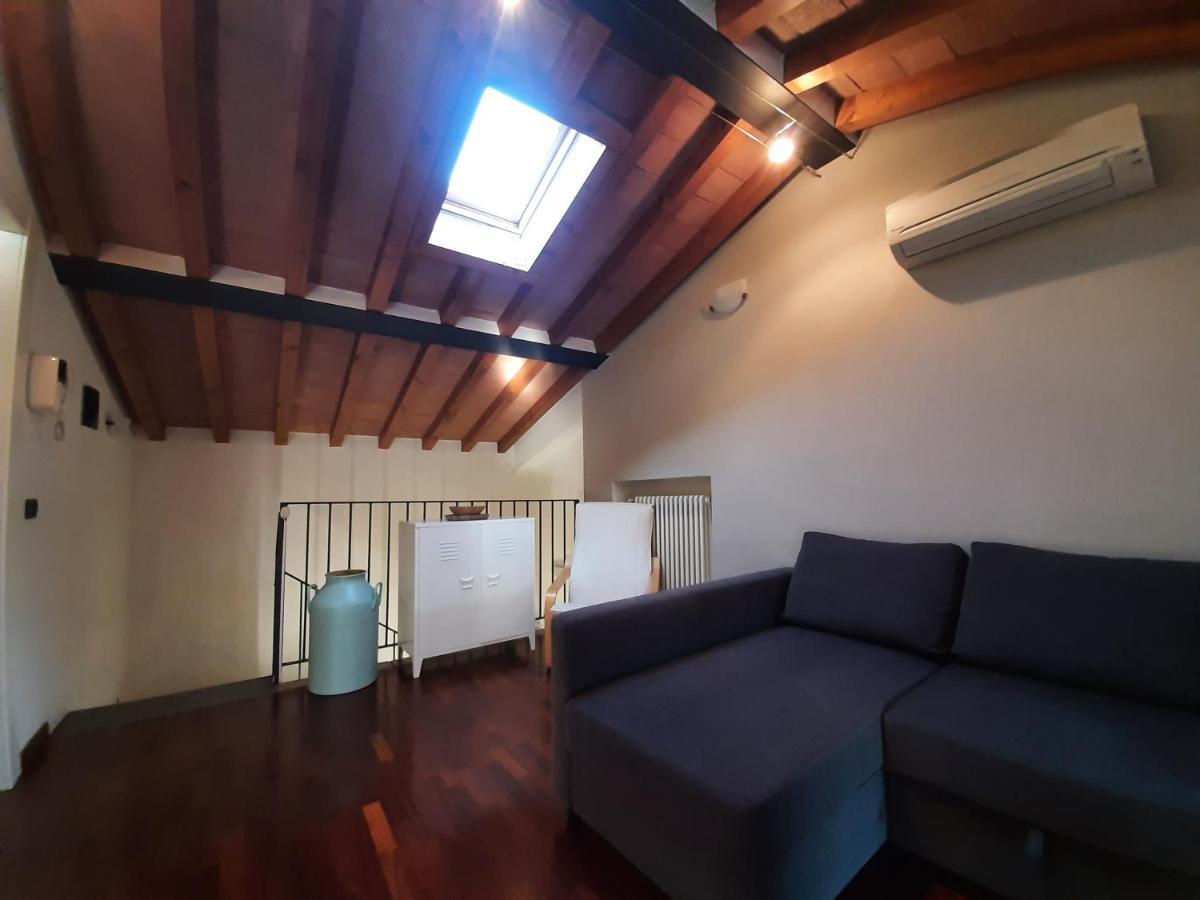 Appartamento Sui Tetti Di 파르마 외부 사진